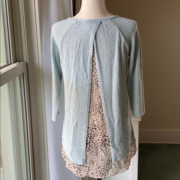 Day trip layered open back sweater shirt green tan - Picture 4 of 8